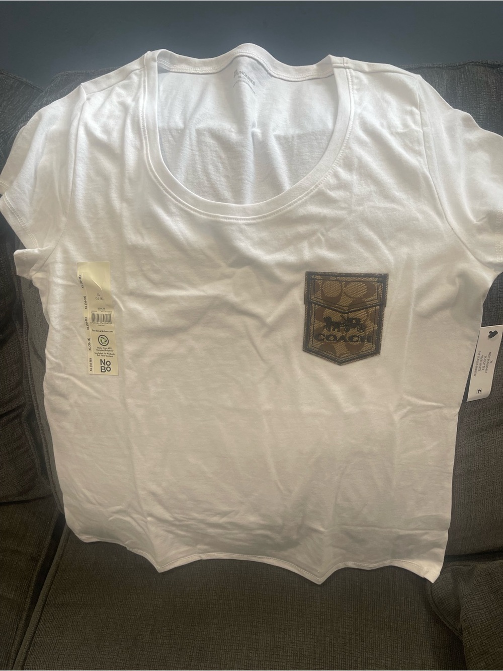 Choices of 1 Women’s Fashion Short-Sleeve Tees in Various Styles
